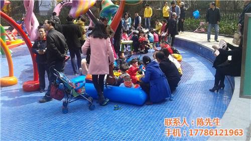 江岸充气_博伯乐文化_熊出没城堡  充气拱门  充气毛毛虫