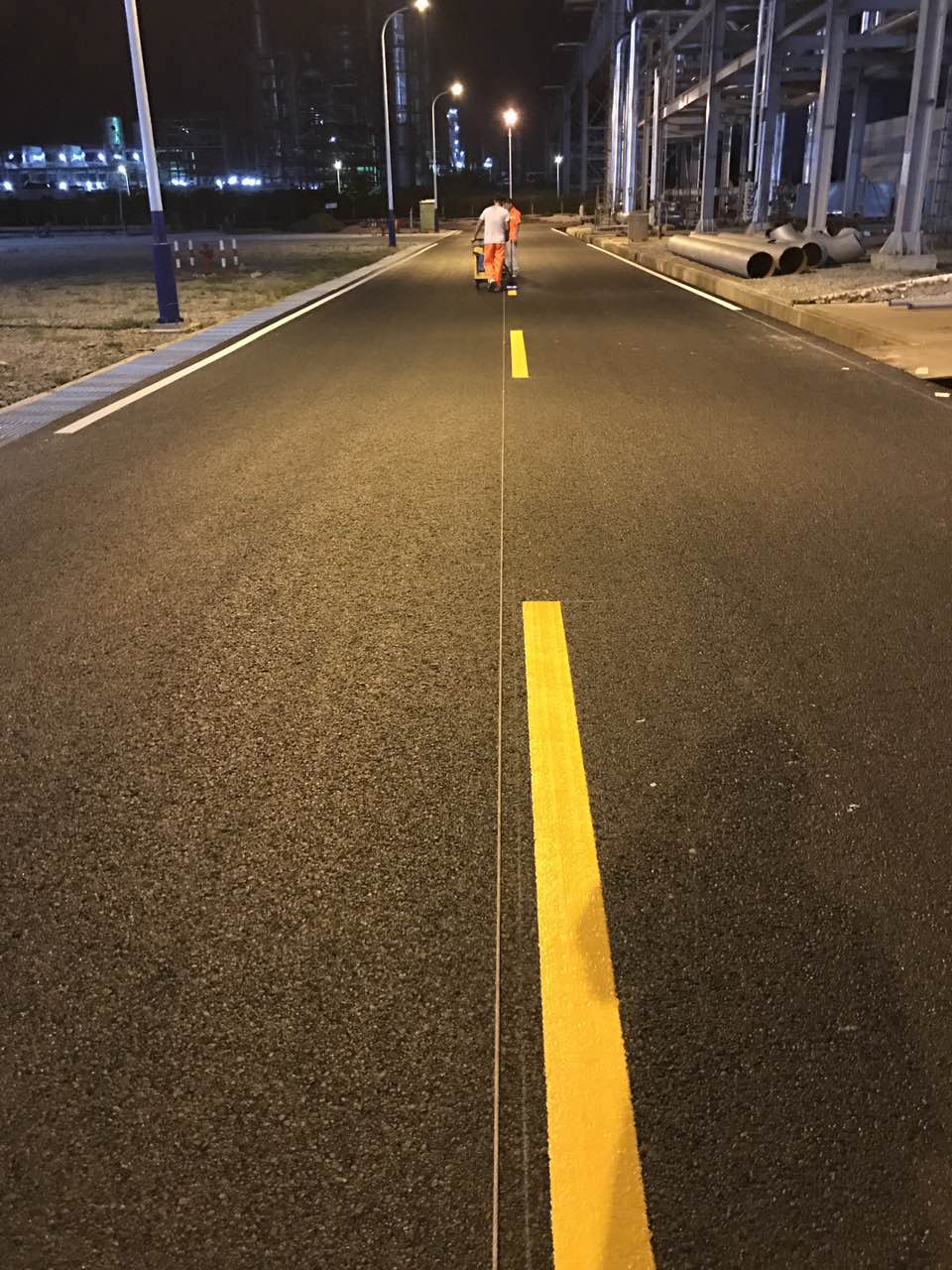 龙岗道路厂区热熔划线 划斑马线禁停线施工  凤岗停车场划线  龙华车库划线  光明道路施工