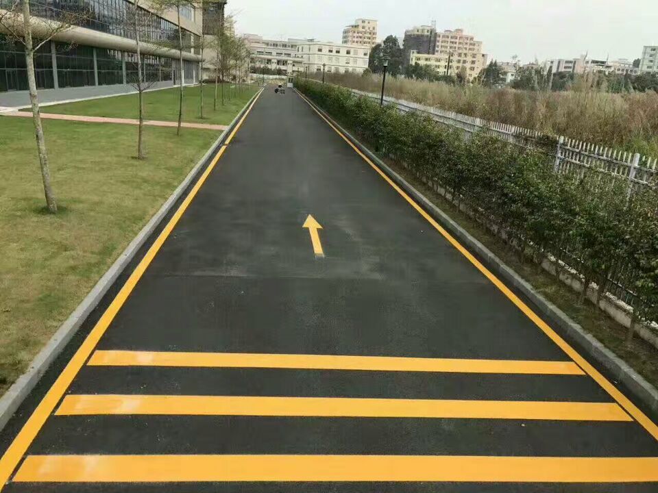 光明新区道路划线 观澜道路划线 蛇口道路划线  橡胶定位器  路锥  水马厂家