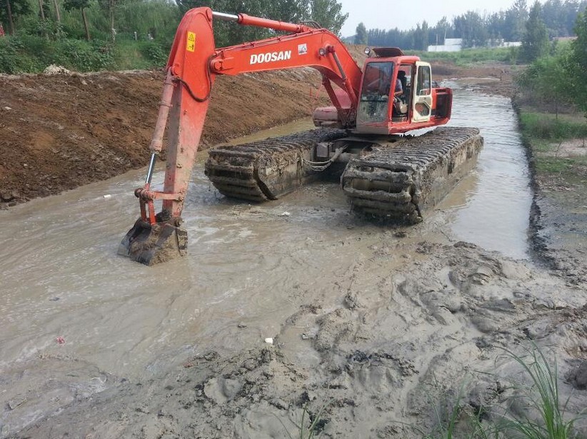 内蒙古自治乌海河道清淤挖掘机出租报价