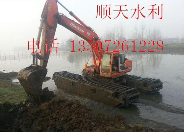 云南保山沼泽挖掘机出租大图