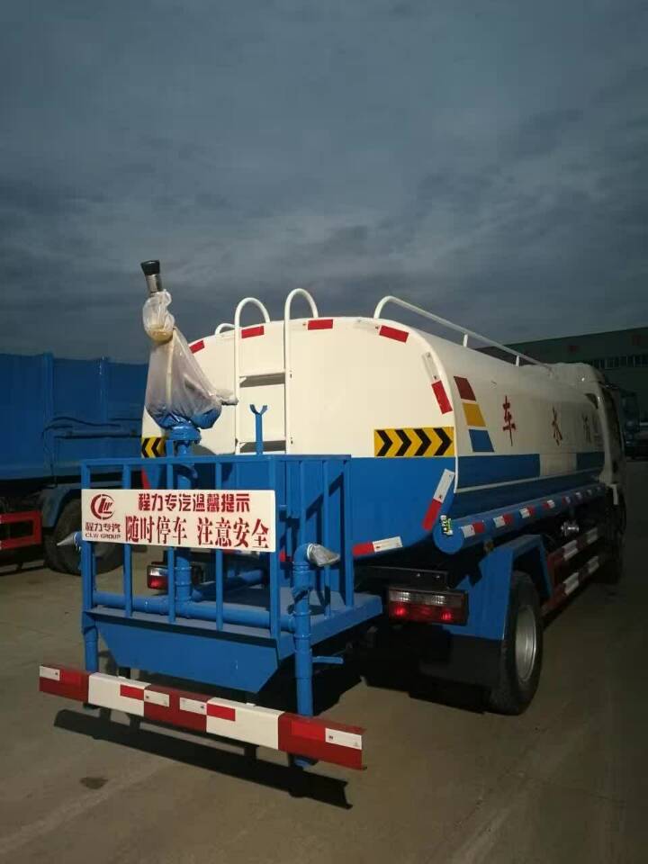 马鞍山市哪里有卖5吨不上牌洒水车&nbsp;&nbsp;福田洒水车&nbsp;&nbsp;江淮洒水车&nbsp;&nbsp;东风洒水车