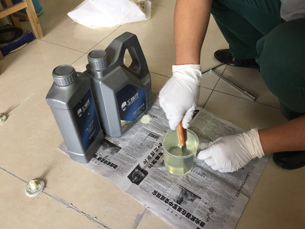 装修瓷砖石材空鼓怎么解决