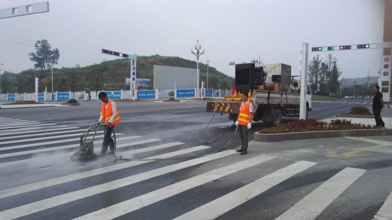 黎平道路高压水除线领会这般科技  黎平道路除线  黎平道路划线