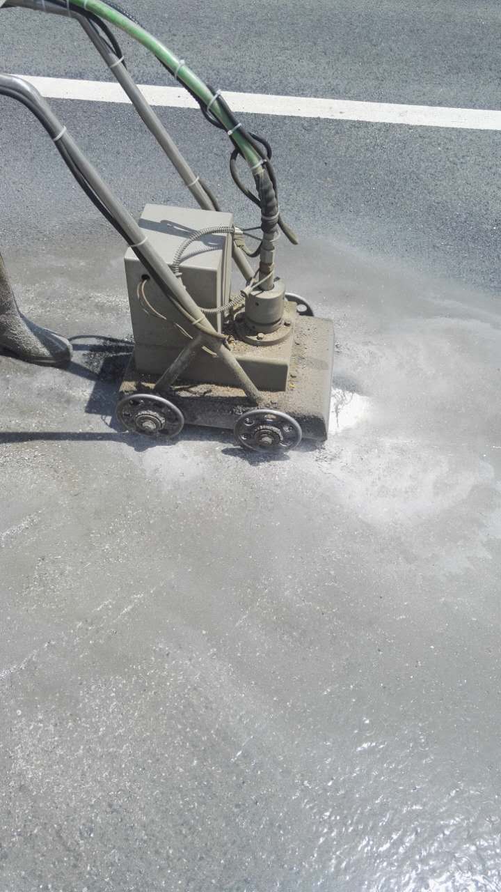 三穗道路高压水除线无言也真  三穗道路水除线  三穗道路划线