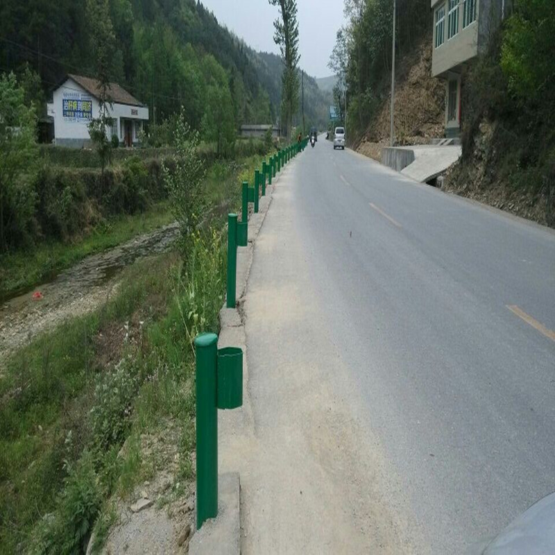 高速公路防撞波形护栏板有哪些规格  防撞护栏
