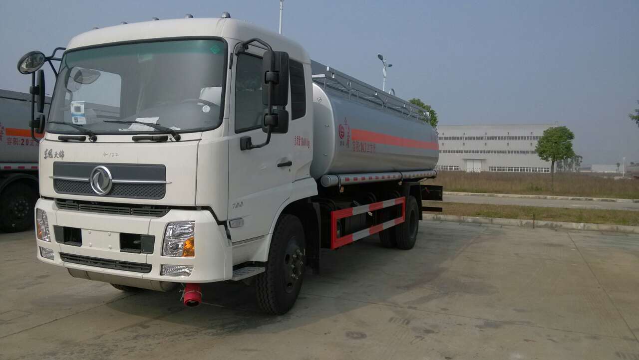 益阳 5吨 10吨 20吨油罐车 现车包上户&nbsp;&nbsp;流动加油车&nbsp;&nbsp;半挂运油车