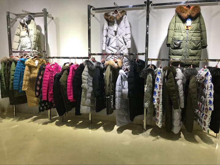 风暴2 品牌折扣女装尾货库存批发  女装批发