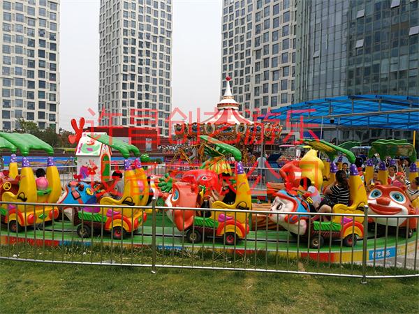 吉林香蕉环车公园游乐设施趣味十足的香蕉火车游乐设备  香蕉火车厂家  香蕉环车厂家