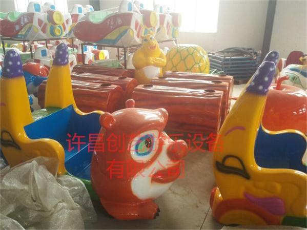 吉林香蕉环车公园游乐设施趣味十足的香蕉火车游乐设备  香蕉火车厂家  香蕉环车厂家