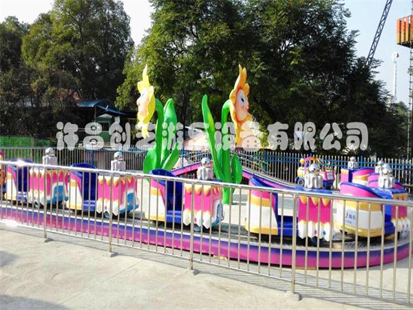 长春创艺惊喜推出16座高人气新品幸福快车游乐设备  幸福快车厂家  幸福快车价格