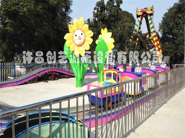 长春创艺惊喜推出16座高人气新品幸福快车游乐设备  幸福快车厂家  幸福快车价格