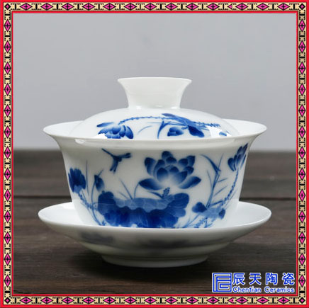 陶瓷三才盖碗泡茶碗功夫茶具敬茶杯景德镇手抓壶&nbsp;&nbsp;陶瓷盖碗茶具&nbsp;&nbsp;陶瓷盖碗厂家&nbsp;&nbsp;青花瓷盖碗
