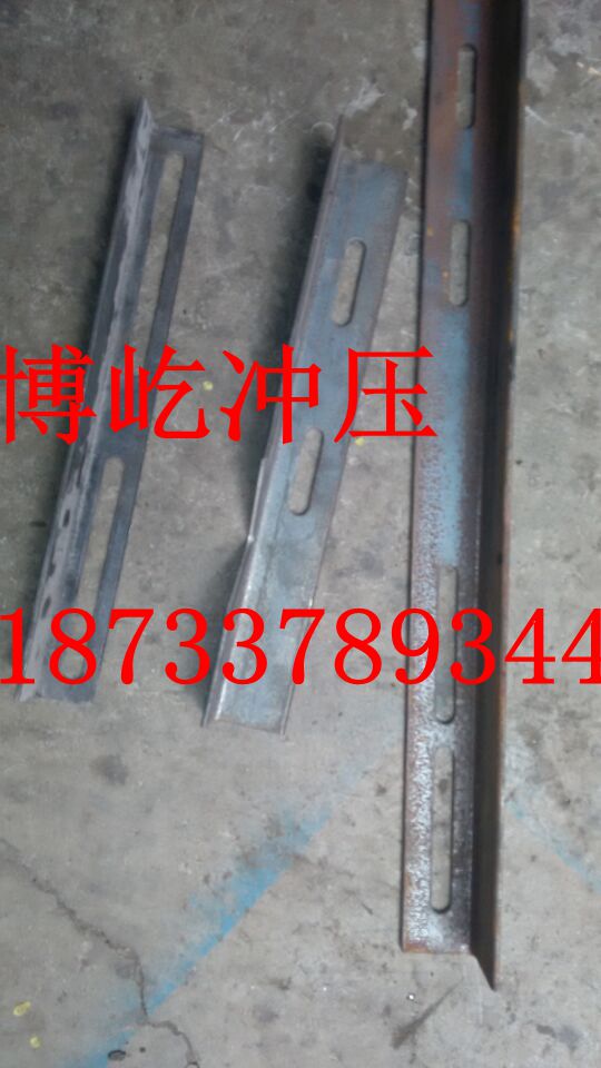 河南生产角钢切断模具&nbsp;&nbsp;角铁切断模具&nbsp;&nbsp;角铁冲孔模具