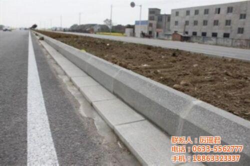 路沿石价格优惠|路沿石|华城石材(图)  五莲灰路沿石  路沿石品质不一样  路沿石批量生产