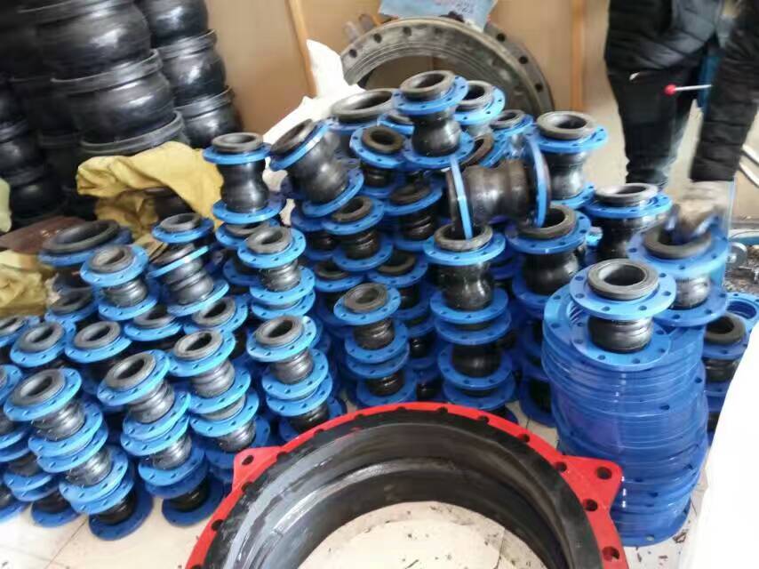 衬四氟不锈钢法兰橡胶软连接  衬四氟橡胶软连接  衬四氟膨胀节