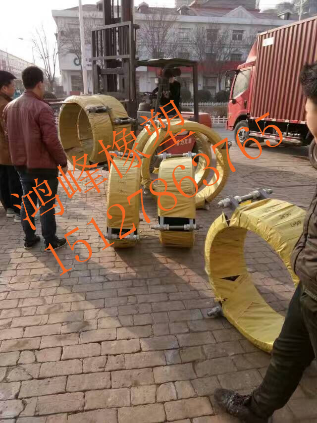 带拉杆衬四氟橡胶膨胀节  衬四氟膨胀节  衬四氟橡胶软连接  带拉杆衬四氟膨胀节