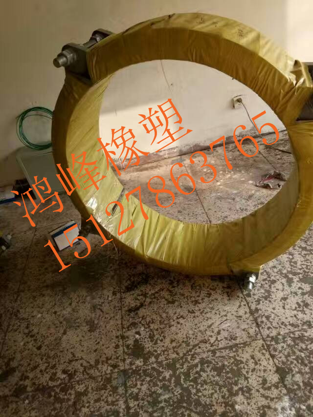 带拉杆衬四氟橡胶膨胀节  衬四氟膨胀节  衬四氟橡胶软连接  带拉杆衬四氟膨胀节