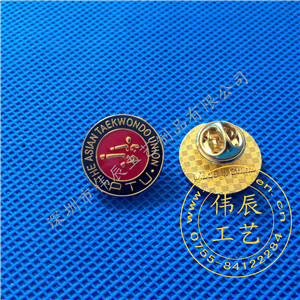 深圳滴胶司徽，广东胸徽厂，哪里能做LOGO章，找胸针  广东扣针