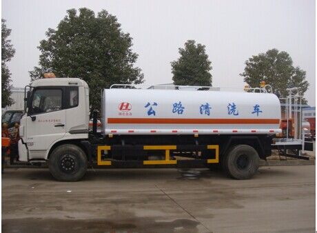 市政公路隔离栏杆清洗车在湖北合力热销 护栏清洗车 管道清洗车