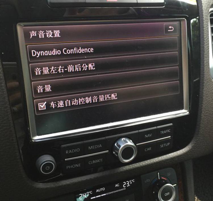 新款大众途锐改装丹拿音响路虎揽胜加1700W英国之宝
