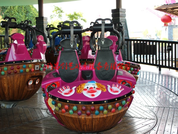 24座大型户外魔幻陀螺游乐设备情侣必玩游乐设备  魔幻陀螺厂家  魔幻陀螺价格