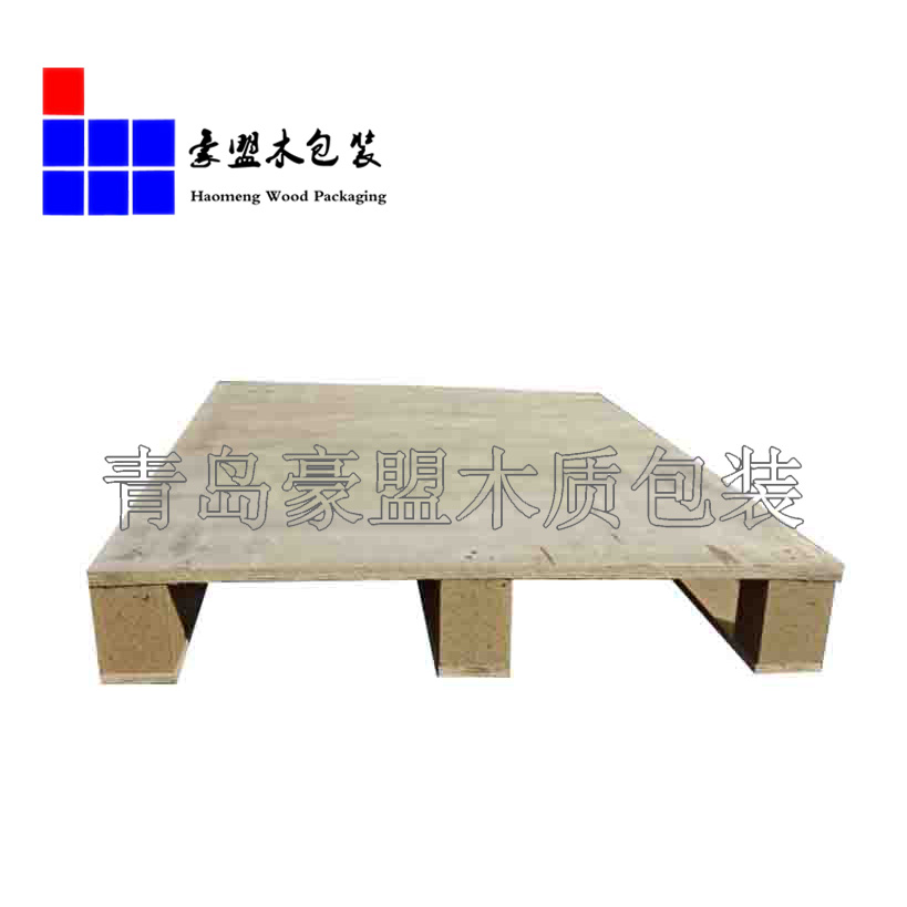 专业生产胶合板托盘并提供港口打托缠膜加固服务