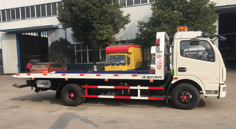 多利卡国五一拖二清障车&nbsp;&nbsp;救援车&nbsp;&nbsp;平板拖车