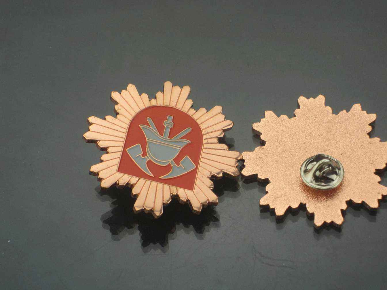 上海金属徽章制作/定做上海校徽纪念章厂家&nbsp;&nbsp;上海金属徽章定做&nbsp;&nbsp;上海徽章制作&nbsp;&nbsp;上海定做纪念章厂家