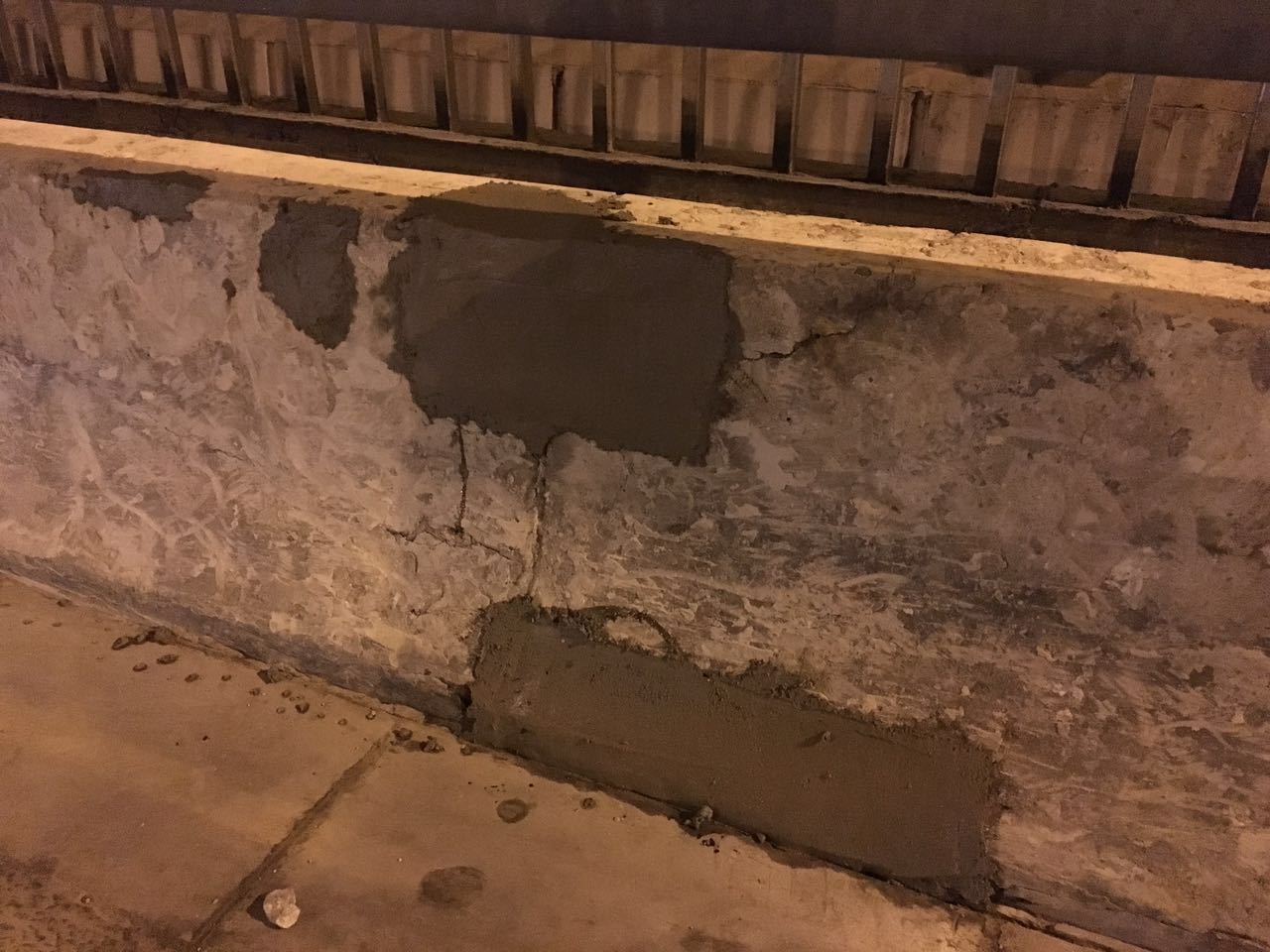 混凝土露筋修补,混凝土漏筋修补,蜂窝麻面烂角露筋