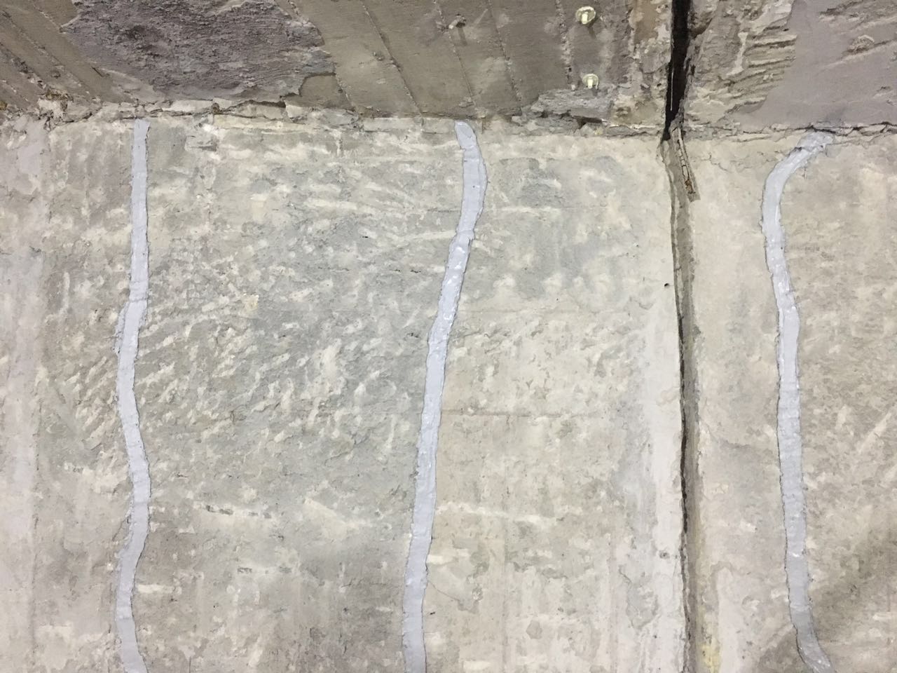 墙壁裂缝修补用什么材料,墙裂缝如何处理