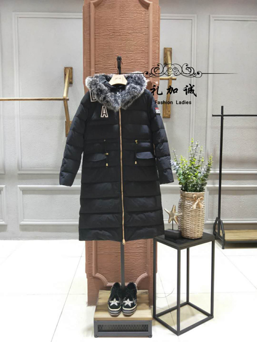 品牌女装折扣店毛领羽绒服2017年新款一手货源