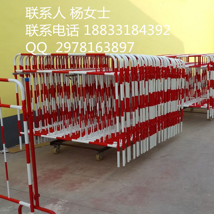 铁马围栏现货1.5米长临时隔离喷塑护栏&nbsp;&nbsp;不锈钢伸缩围栏&nbsp;&nbsp;玻璃钢伸缩围栏&nbsp;&nbsp;带式围栏