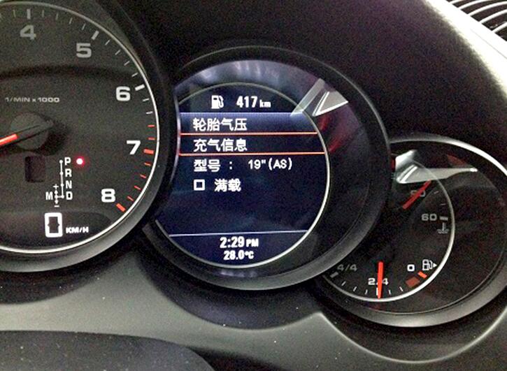 安全出行，保时捷卡宴 macan改LED大灯胎压监测行车记录  行车记录仪