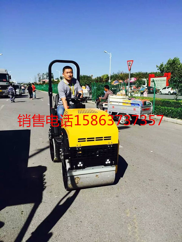 全液压震动压路机优惠的价格  压土机  轧道机  震动碾