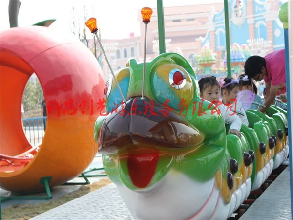 大庆创艺轨道类16座青虫滑车儿童喜爱游艺设施厂家定制  青虫滑车游乐设备  青虫滑车厂家  许昌创艺游乐