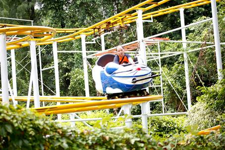 双鸭山创艺规格齐全自旋滑车游艺设施互动厂家火爆热销  自旋滑车游乐设备  许昌创艺游乐设备  自旋滑车厂家