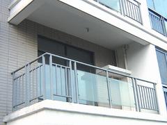 福建镀锌烤漆栏杆,造型美观的栏杆要上哪买 玻璃栏杆 铝合金栏杆