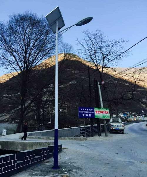 临夏太阳能路灯价格-净水设备厂家-甘肃福  合作太阳能路灯电  太阳能路灯厂家
