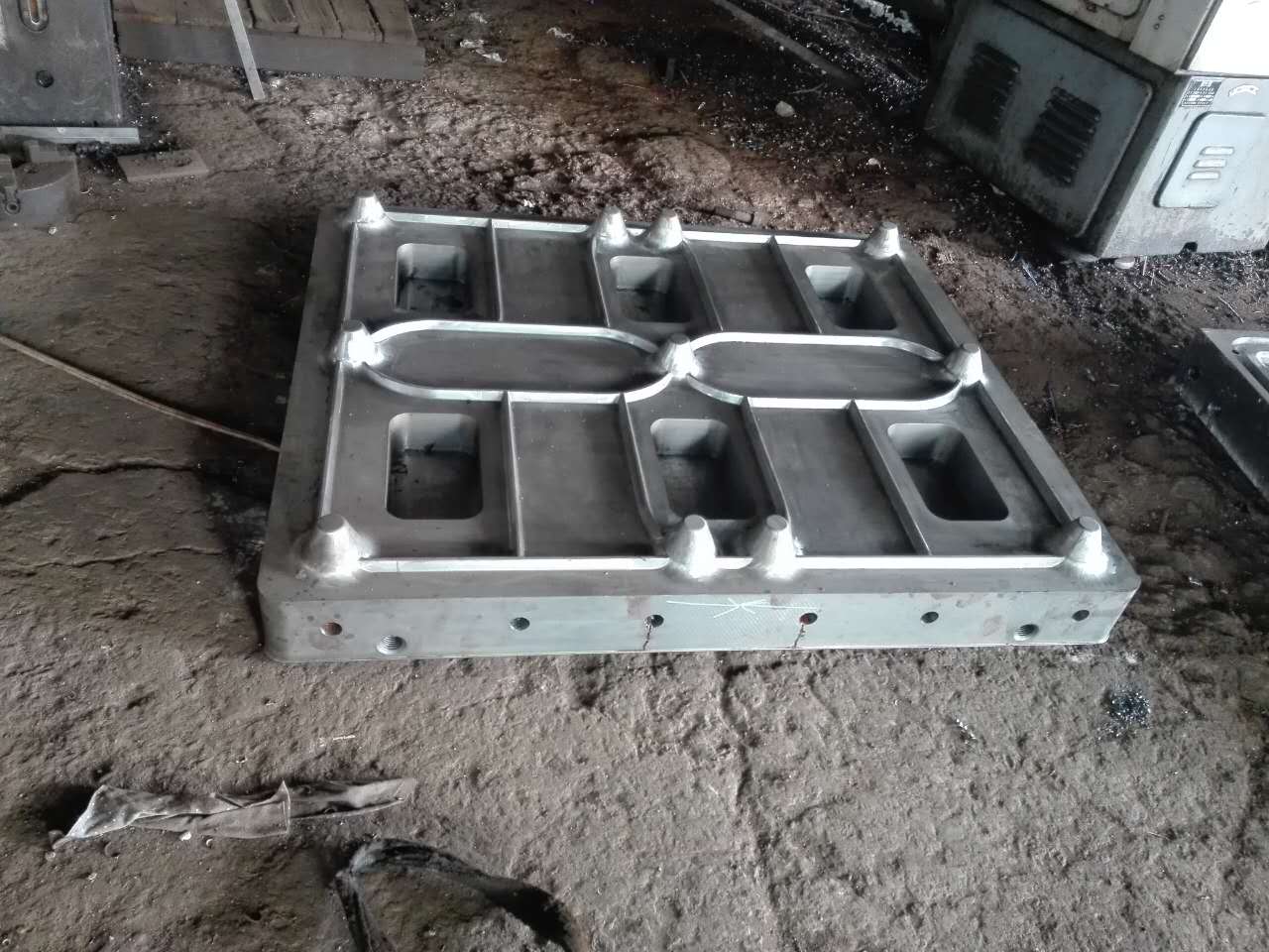 买托盘磨具认准文安县辉隆模具公司_福建浮 托盘磨具厂家 托盘磨具供应