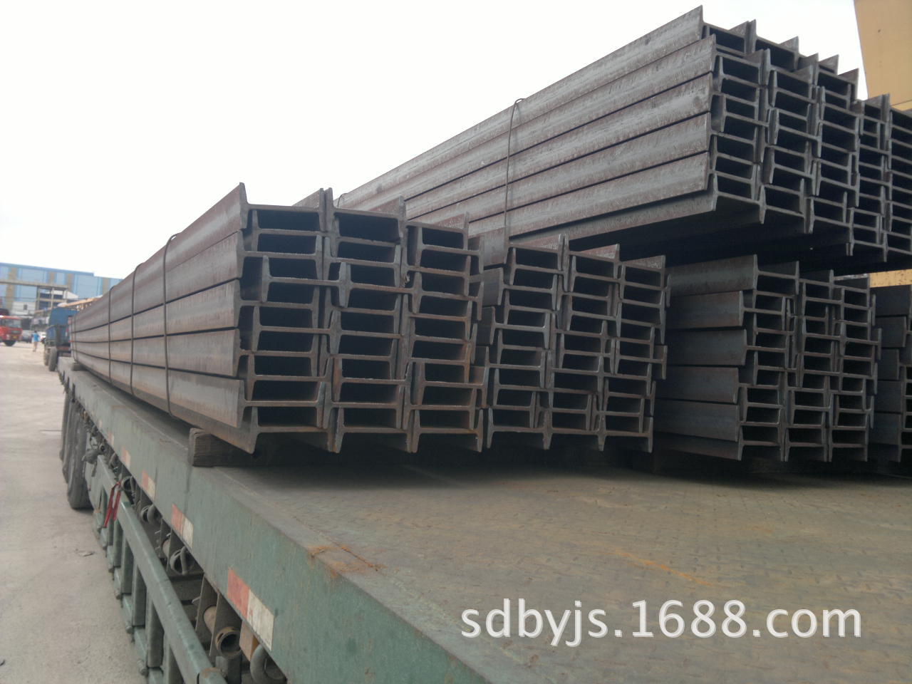 黑龙江Q235B工字钢56a#规格560*166*12.5价格