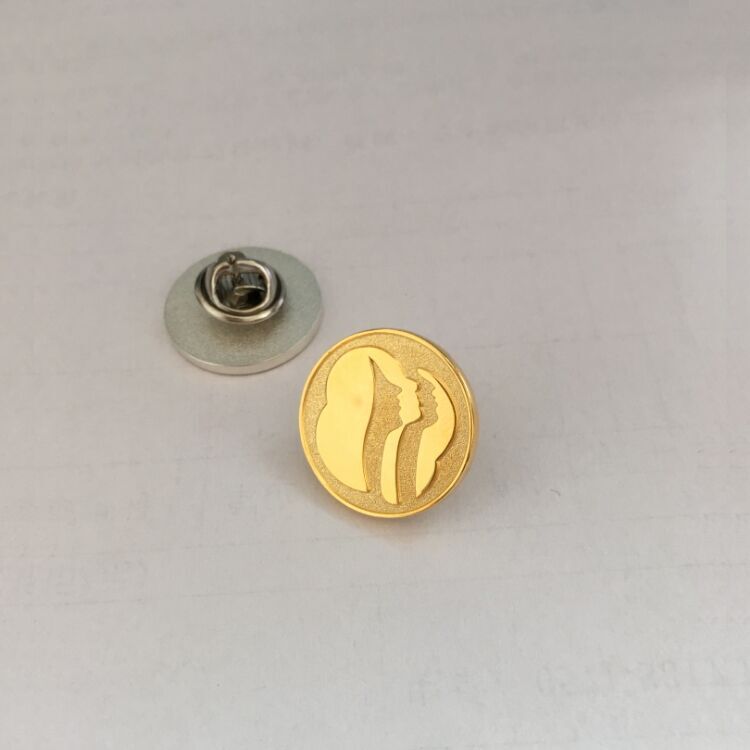 山东青岛金属徽章订做战友聚会纪念胸章订做奖章厂家&nbsp;&nbsp;金属徽章厂家&nbsp;&nbsp;青岛徽章定制&nbsp;&nbsp;胸章制作厂