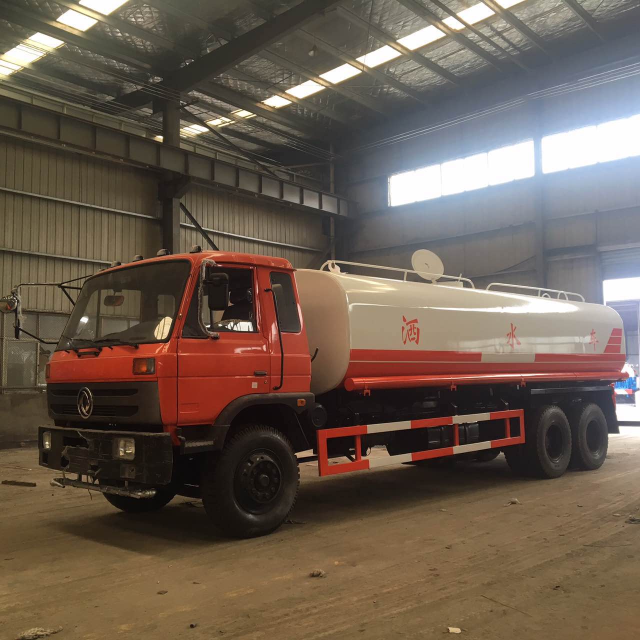 低价出售二手东风20方洒水车