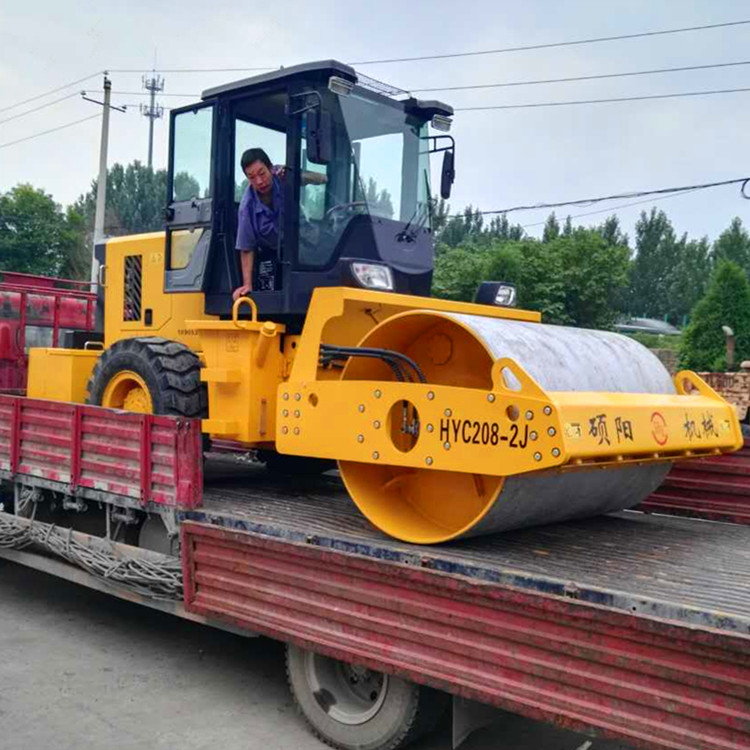 8吨振动压路机  8吨压路机  小型压路机  单钢轮振动压路机