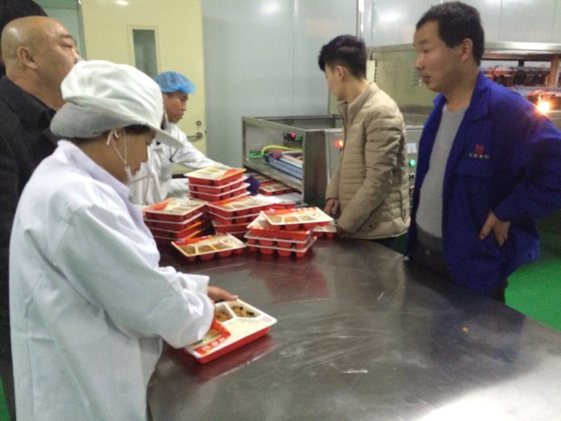 山西盒饭微波加热设备  盒饭微波回报机  工业微波烘干机