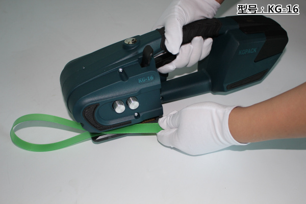 马公市-自产蓄电池包装机-KG-16图片&nbsp;&nbsp;充电打包机&nbsp;&nbsp;手提捆扎机