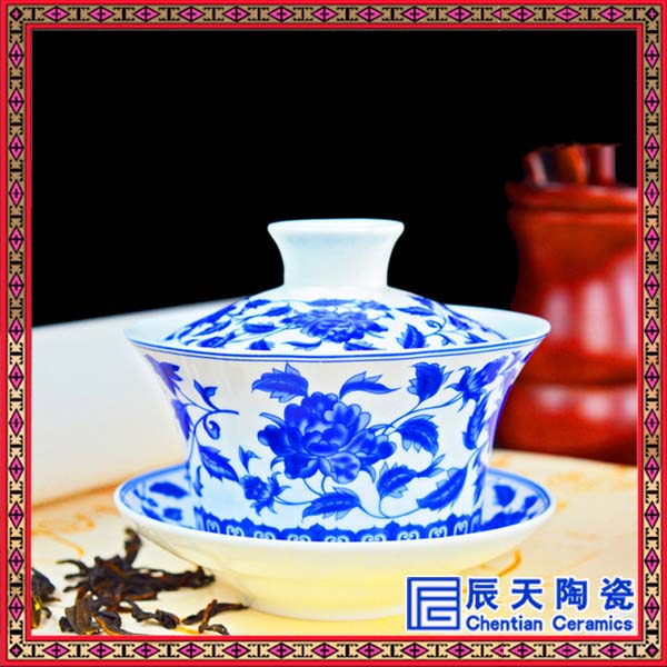 陶瓷盖碗加字订做   时尚健康盖碗&nbsp;&nbsp;统莲花盖碗&nbsp;&nbsp;喜庆礼品盖碗&nbsp;&nbsp;红花釉盖碗