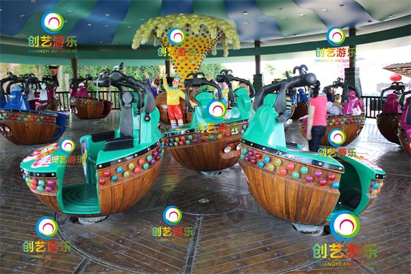 包头市游乐场新宠创艺新品魔幻陀螺自由彩虹游艺设施  魔幻陀螺游乐设备  魔幻陀螺价格  许昌创艺游乐设备