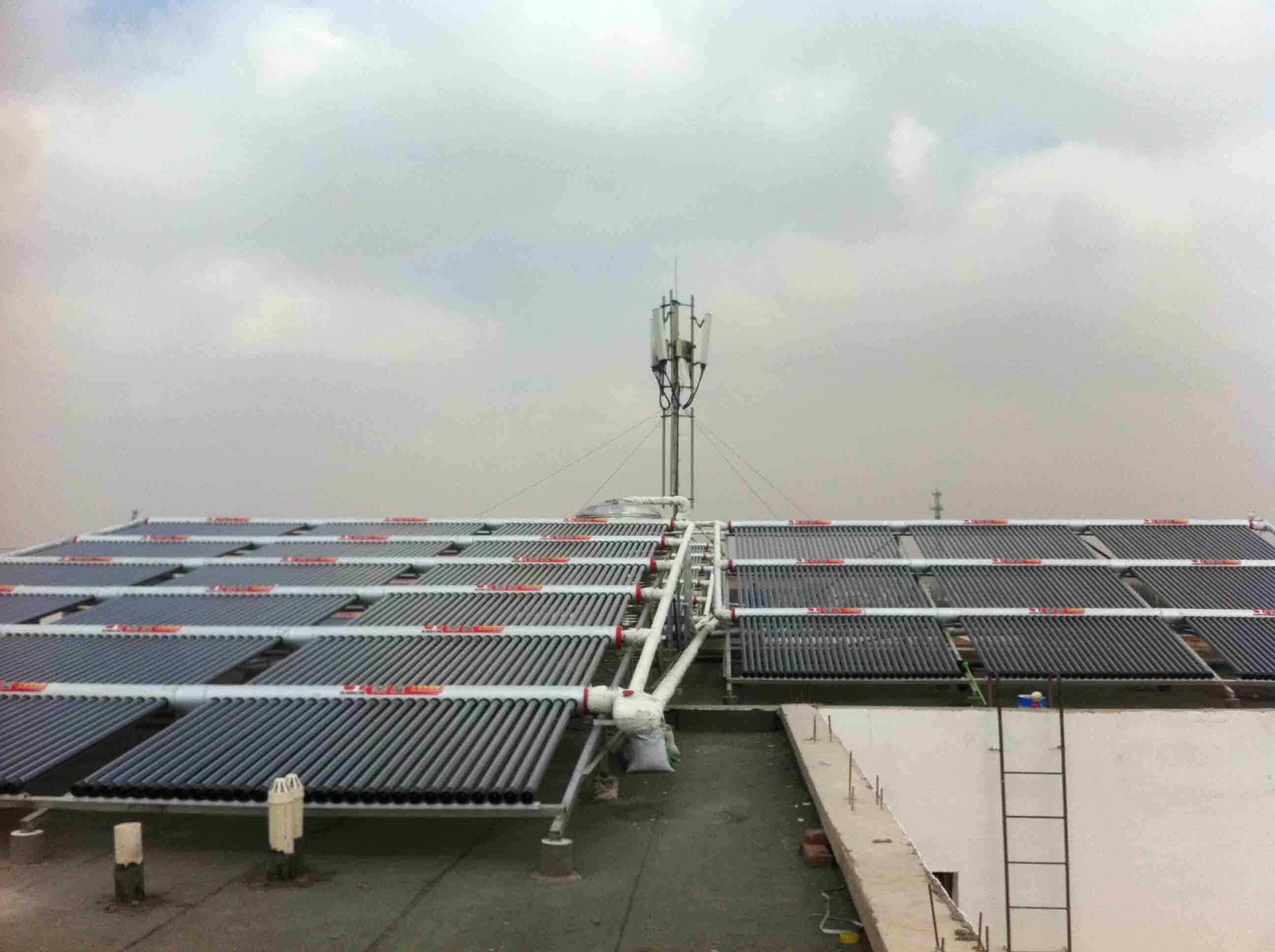 甘肃哪家太阳能热水工程公司专业_兰州太阳 太阳能热水器厂家 宾馆热水工程