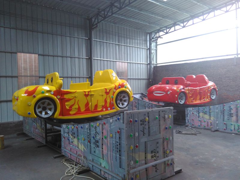 牡丹江酷炫好玩360度旋转弯月飞车游艺设施创艺现货  许昌创艺游乐设备  弯月飞车厂家